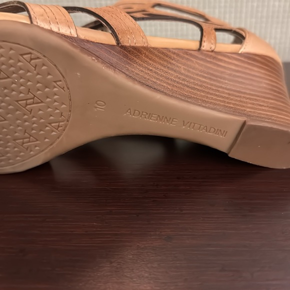 NWOT! Adrienne Vittadini Wedge Sandals - Picture 15 of 16